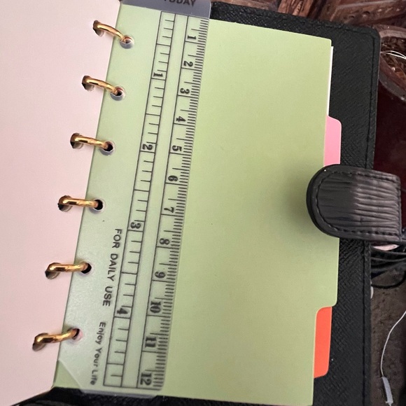 🔥 Authentic Louis Vuitton Black Epi PM Agenda Passport Holder - Picture 10 of 16